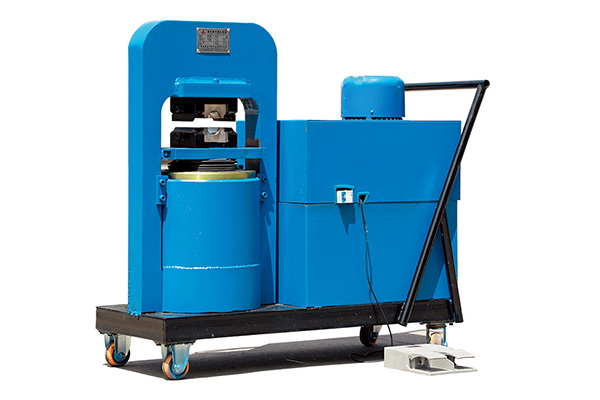 150噸龍門式壓套機